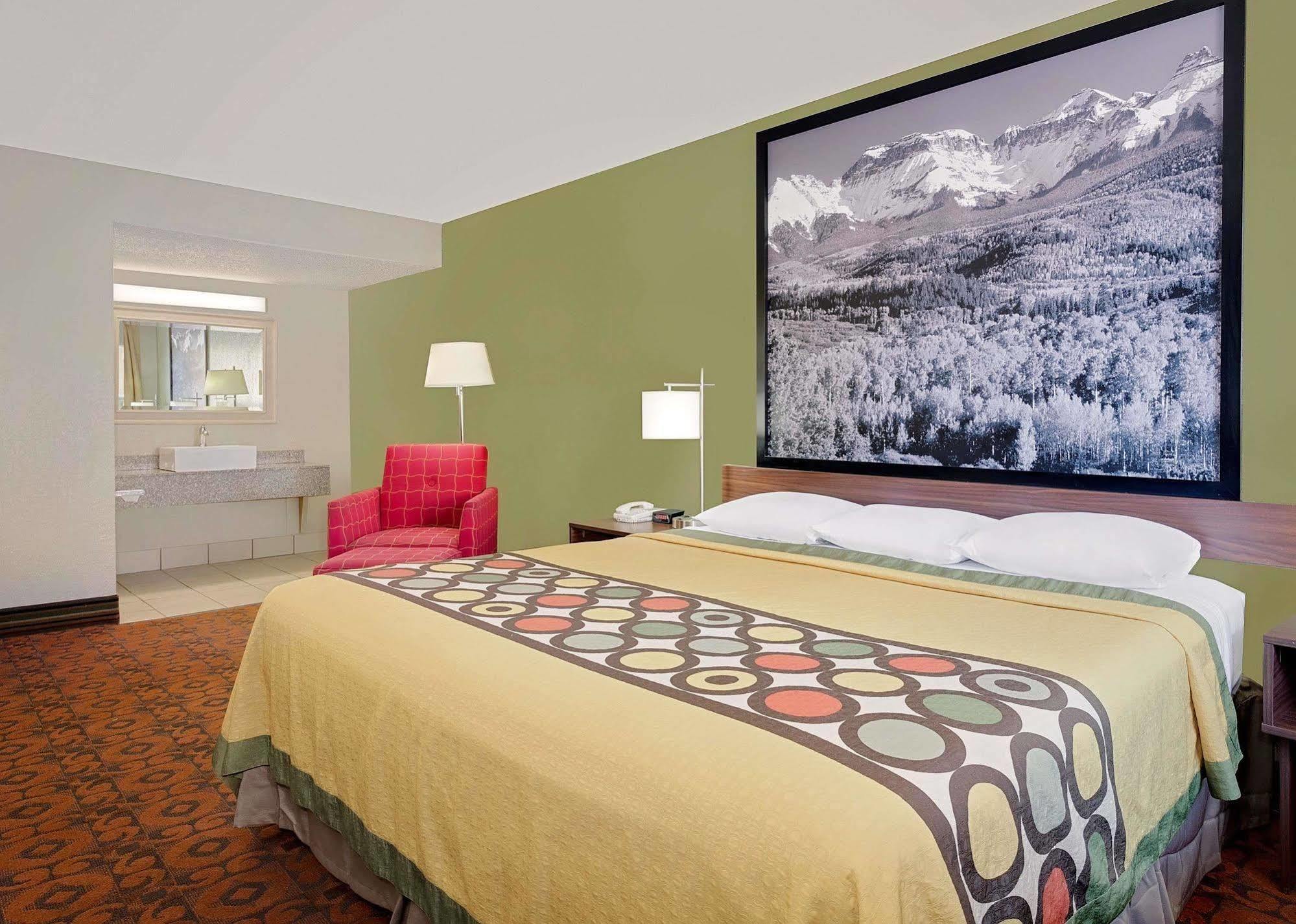 Super 8 By Wyndham 2*